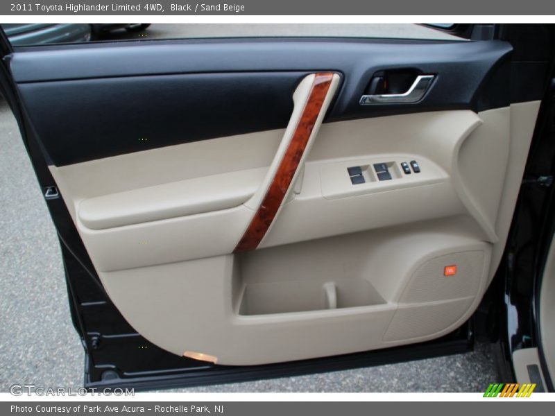 Black / Sand Beige 2011 Toyota Highlander Limited 4WD