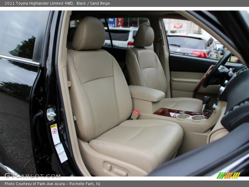 Black / Sand Beige 2011 Toyota Highlander Limited 4WD