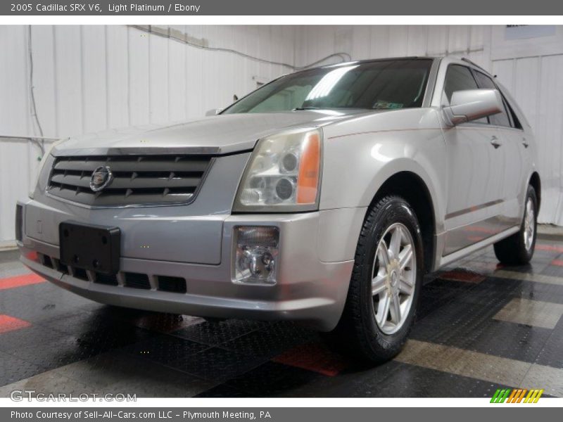 Light Platinum / Ebony 2005 Cadillac SRX V6