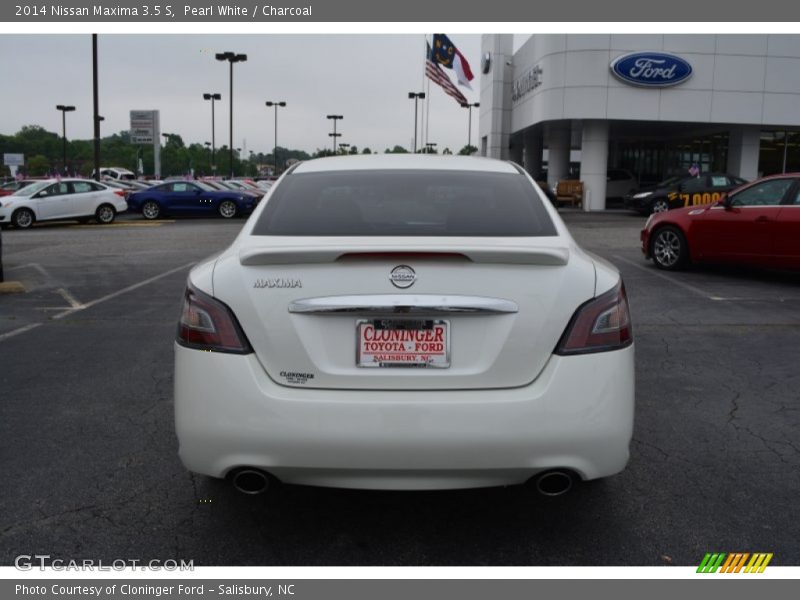 Pearl White / Charcoal 2014 Nissan Maxima 3.5 S