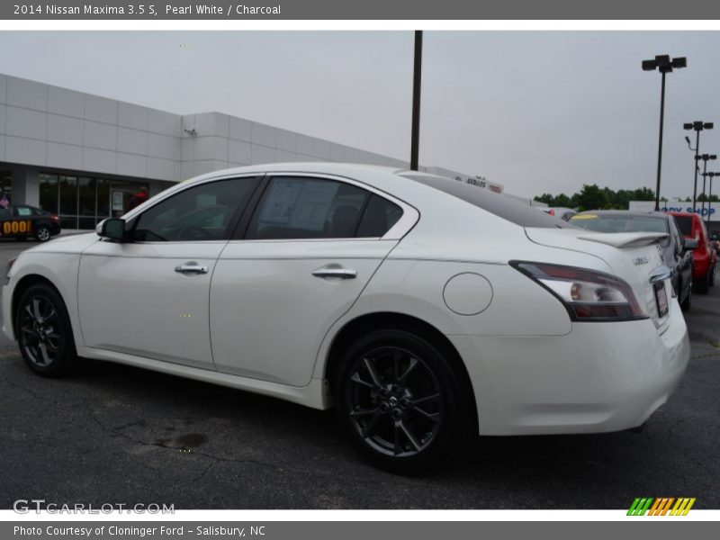 Pearl White / Charcoal 2014 Nissan Maxima 3.5 S