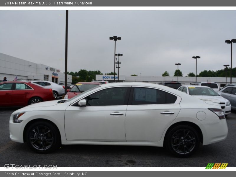 Pearl White / Charcoal 2014 Nissan Maxima 3.5 S