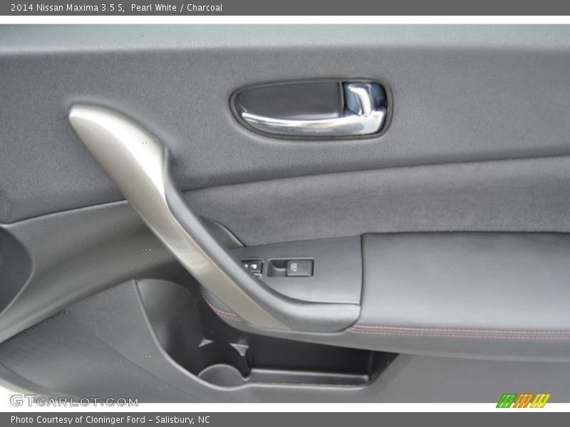Pearl White / Charcoal 2014 Nissan Maxima 3.5 S