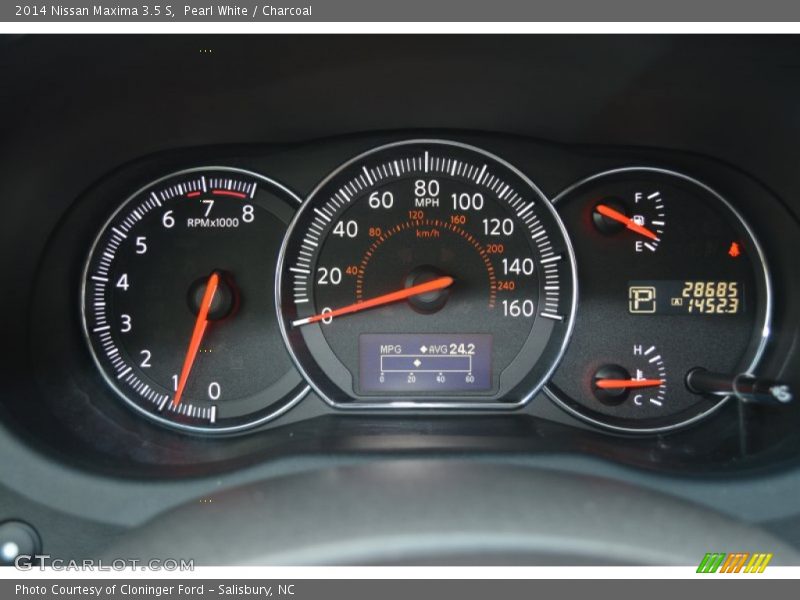 Pearl White / Charcoal 2014 Nissan Maxima 3.5 S