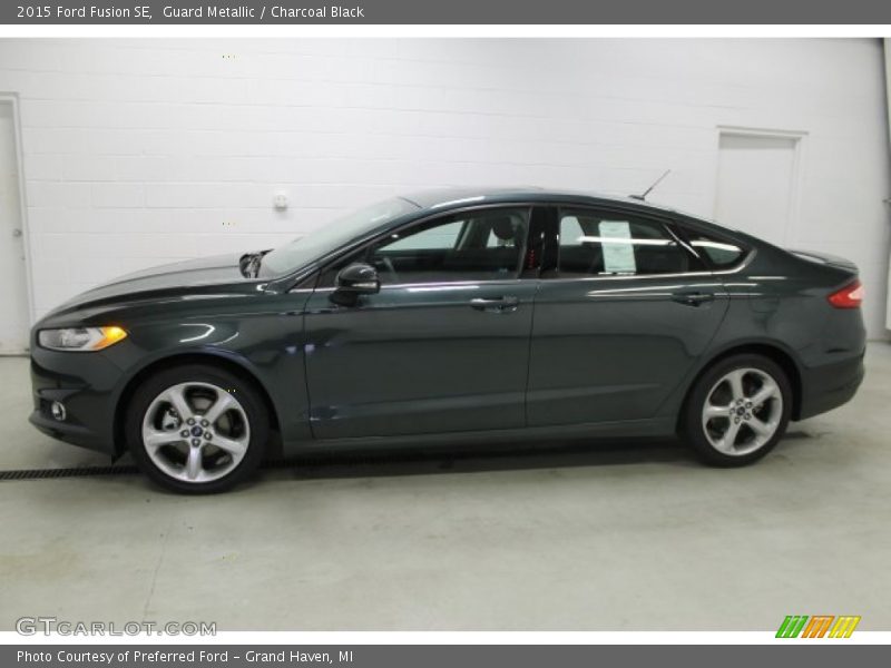 Guard Metallic / Charcoal Black 2015 Ford Fusion SE