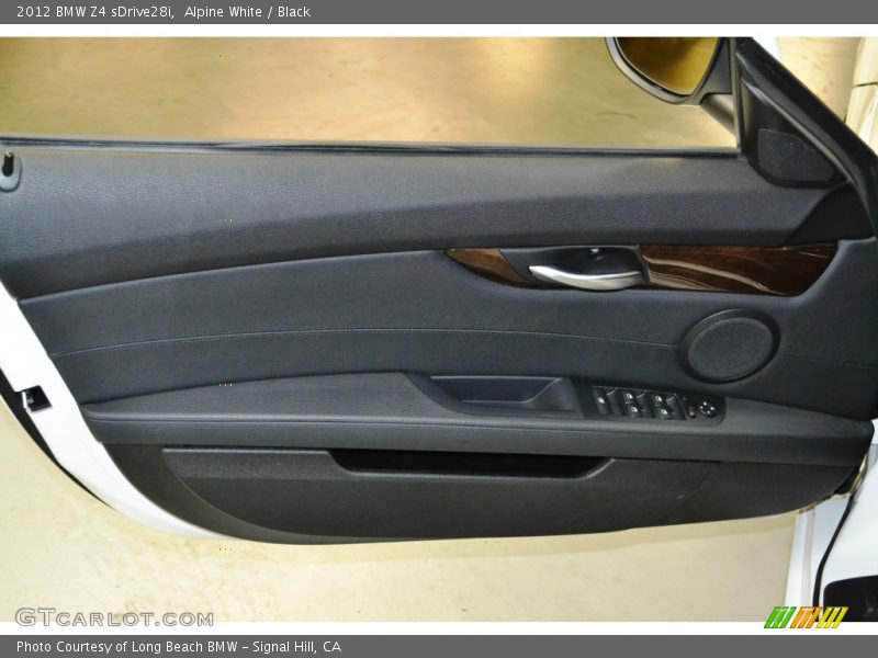 Alpine White / Black 2012 BMW Z4 sDrive28i