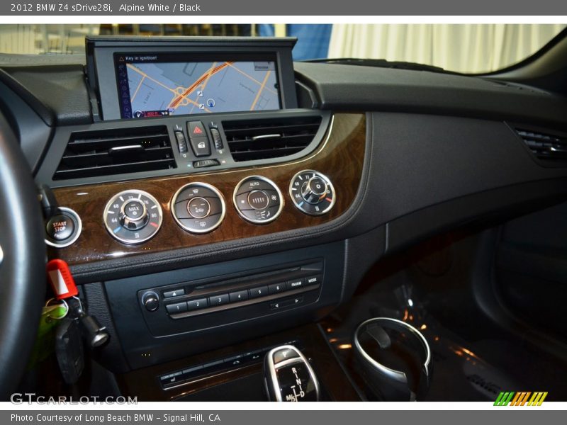 Alpine White / Black 2012 BMW Z4 sDrive28i