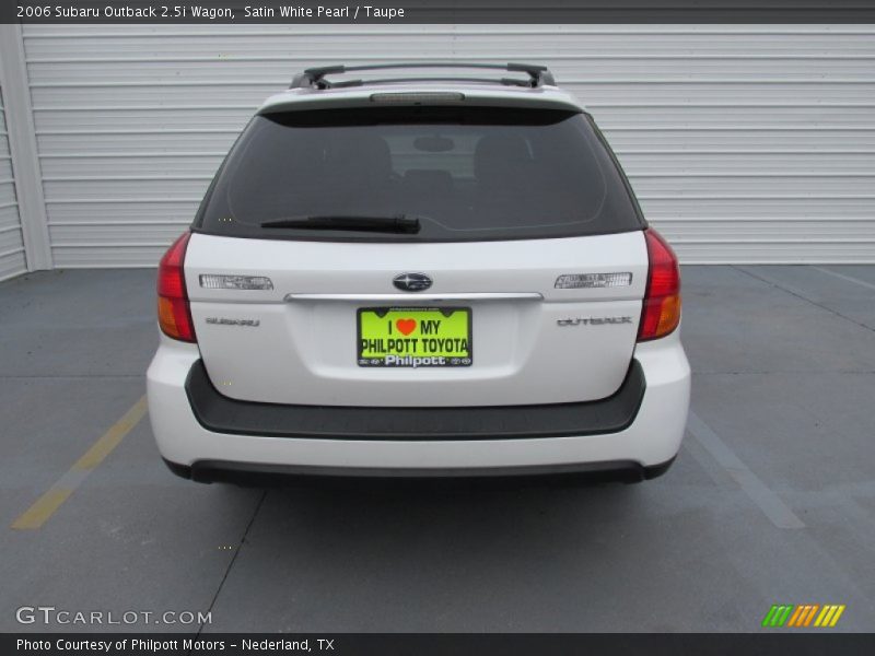 Satin White Pearl / Taupe 2006 Subaru Outback 2.5i Wagon