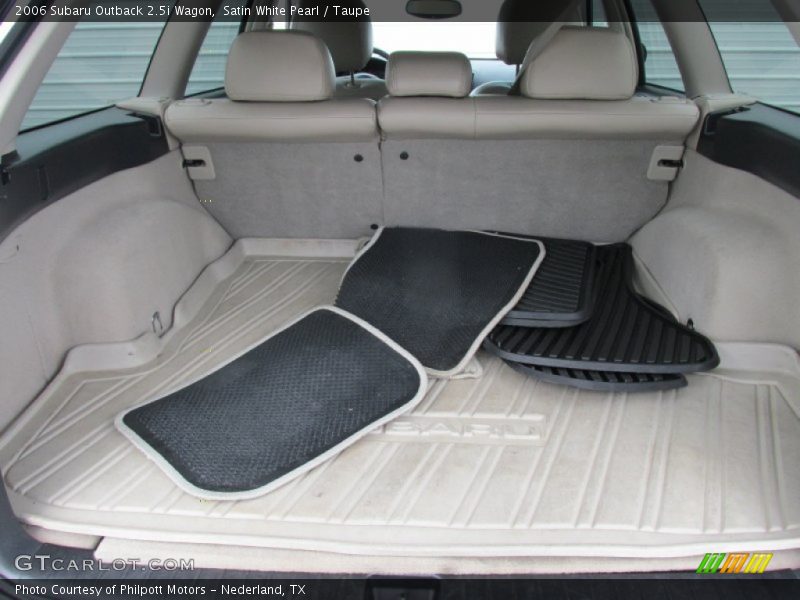 Satin White Pearl / Taupe 2006 Subaru Outback 2.5i Wagon