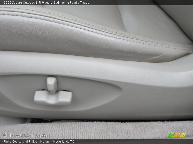 Satin White Pearl / Taupe 2006 Subaru Outback 2.5i Wagon