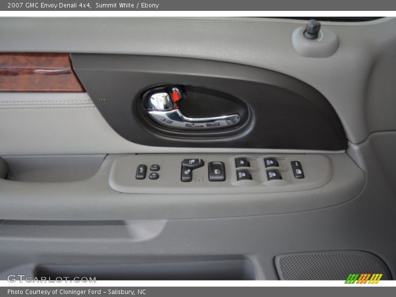 Summit White / Ebony 2007 GMC Envoy Denali 4x4