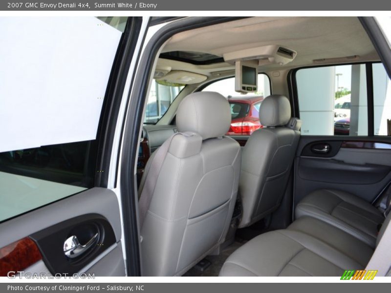 Summit White / Ebony 2007 GMC Envoy Denali 4x4