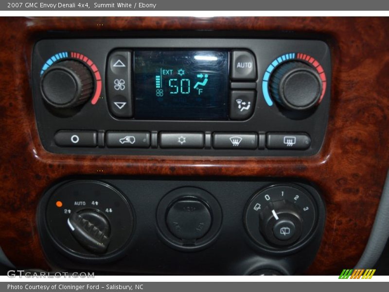 Summit White / Ebony 2007 GMC Envoy Denali 4x4