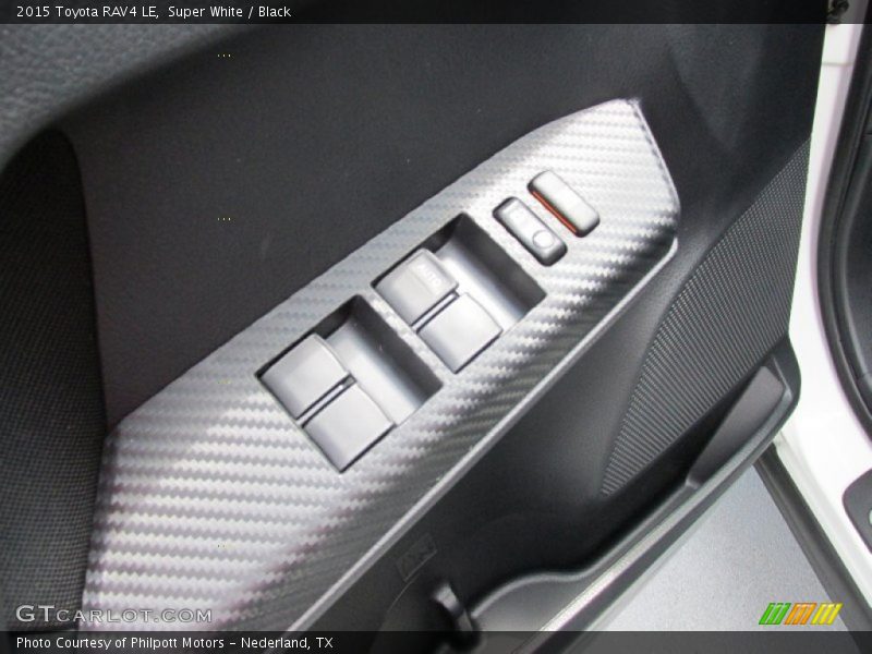 Super White / Black 2015 Toyota RAV4 LE