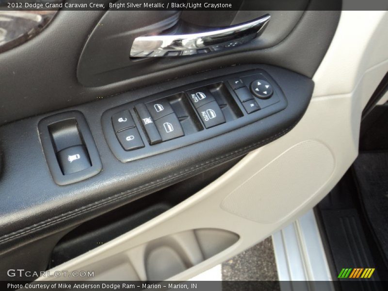 Bright Silver Metallic / Black/Light Graystone 2012 Dodge Grand Caravan Crew