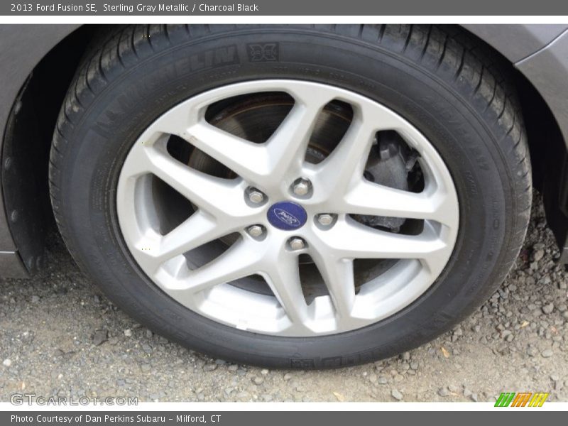 Sterling Gray Metallic / Charcoal Black 2013 Ford Fusion SE