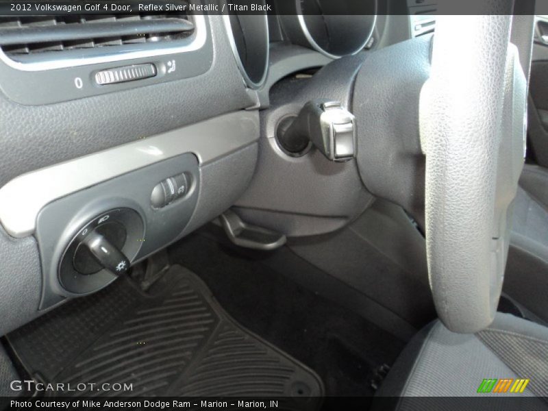Reflex Silver Metallic / Titan Black 2012 Volkswagen Golf 4 Door