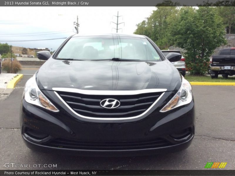 Midnight Black / Gray 2013 Hyundai Sonata GLS