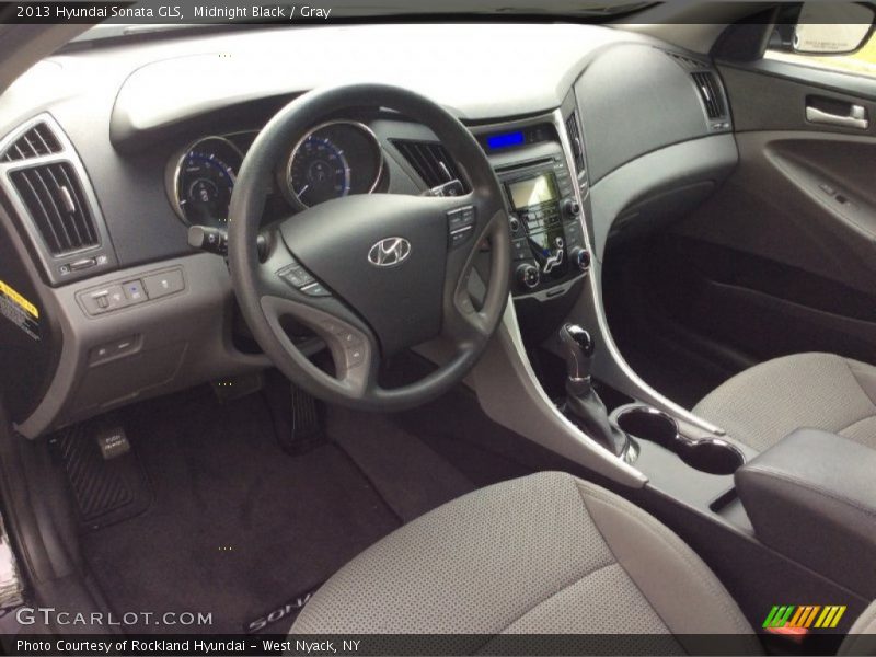 Midnight Black / Gray 2013 Hyundai Sonata GLS