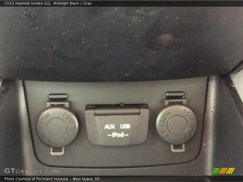 Midnight Black / Gray 2013 Hyundai Sonata GLS