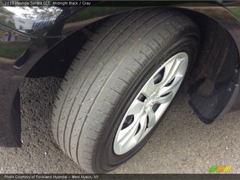 Midnight Black / Gray 2013 Hyundai Sonata GLS