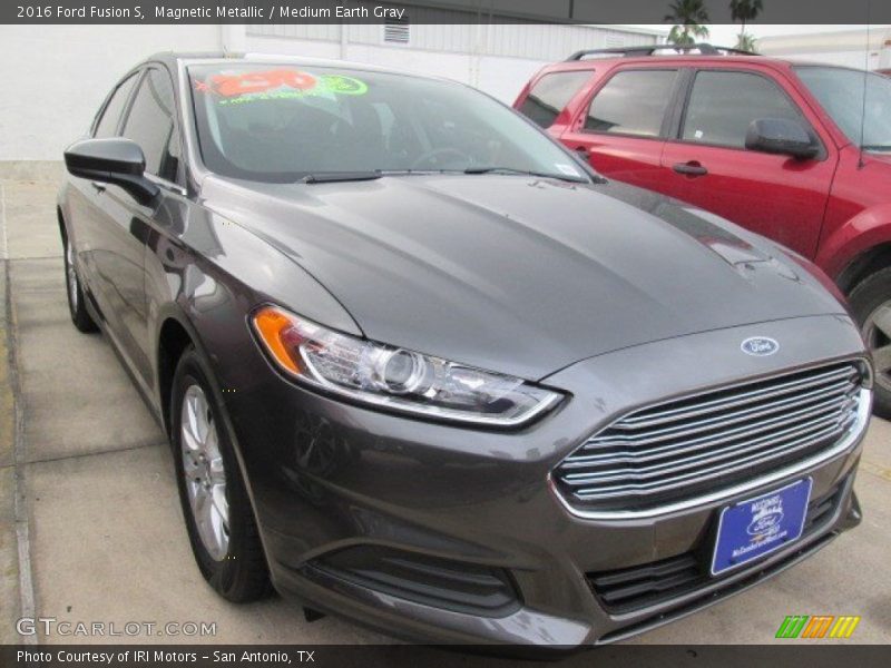 Magnetic Metallic / Medium Earth Gray 2016 Ford Fusion S