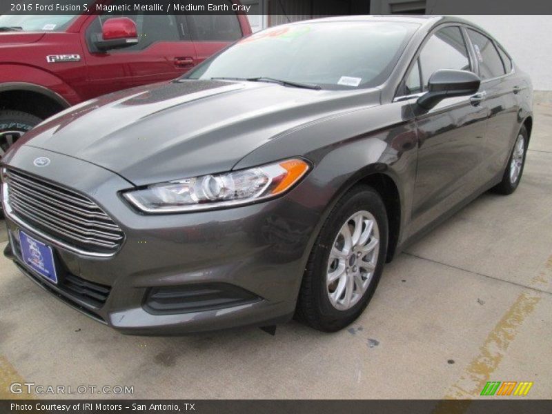Magnetic Metallic / Medium Earth Gray 2016 Ford Fusion S