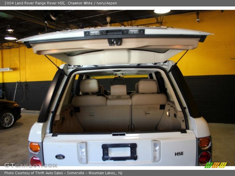 Chawton White / Ivory/Aspen 2004 Land Rover Range Rover HSE