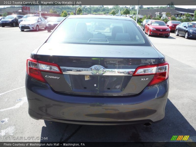 Magnetic Gray Metallic / Ash 2012 Toyota Camry XLE