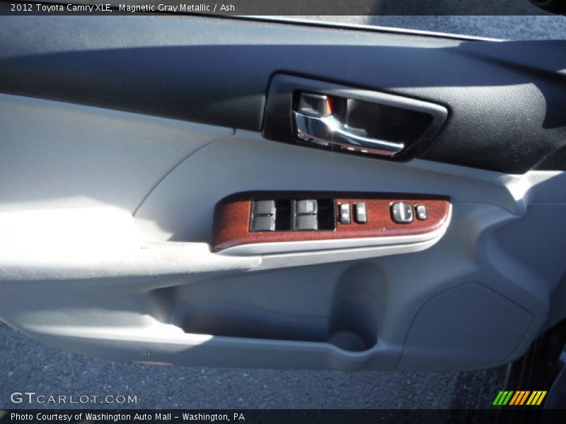 Magnetic Gray Metallic / Ash 2012 Toyota Camry XLE