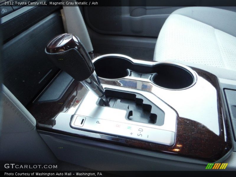 Magnetic Gray Metallic / Ash 2012 Toyota Camry XLE