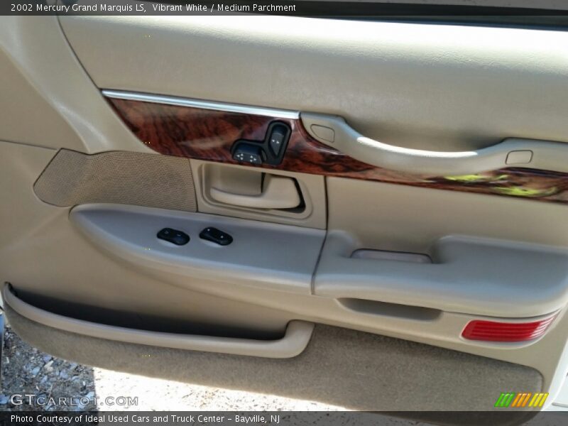 Vibrant White / Medium Parchment 2002 Mercury Grand Marquis LS