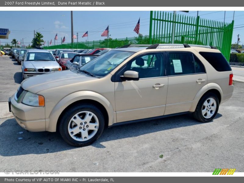 Dune Pearl Metallic / Black 2007 Ford Freestyle Limited