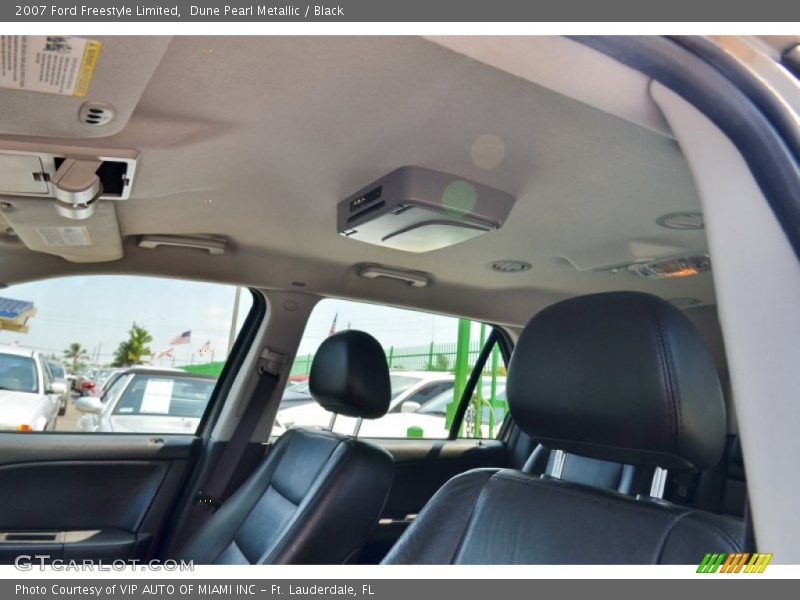 Dune Pearl Metallic / Black 2007 Ford Freestyle Limited