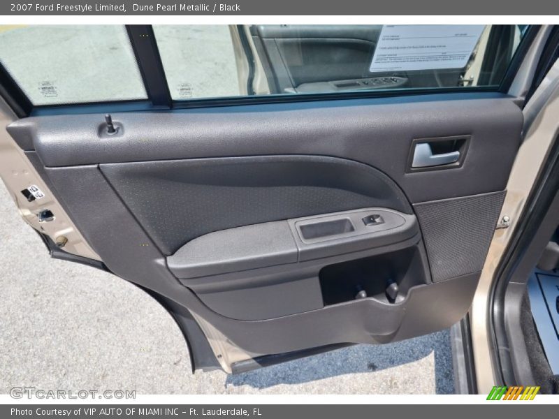 Dune Pearl Metallic / Black 2007 Ford Freestyle Limited