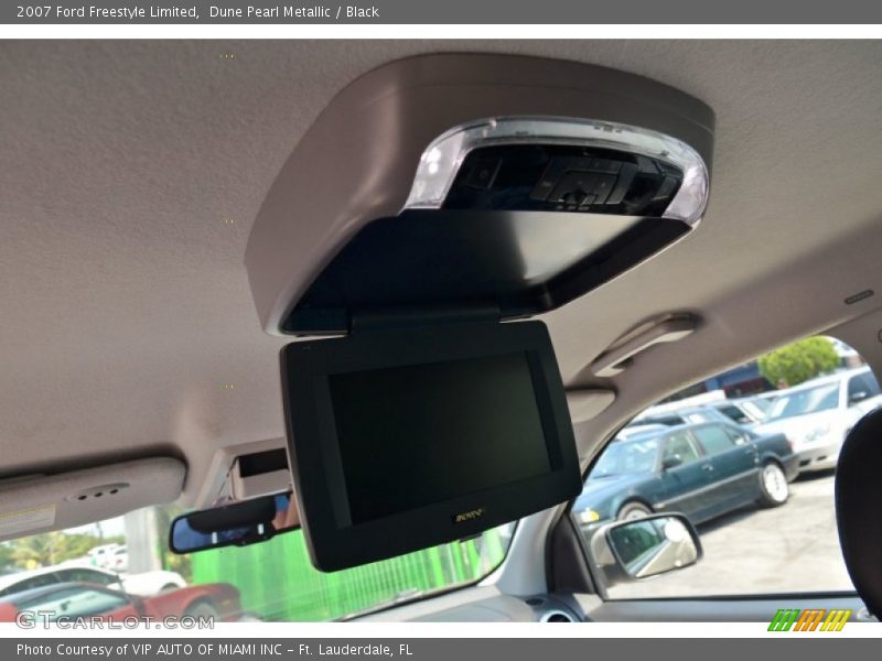 Dune Pearl Metallic / Black 2007 Ford Freestyle Limited