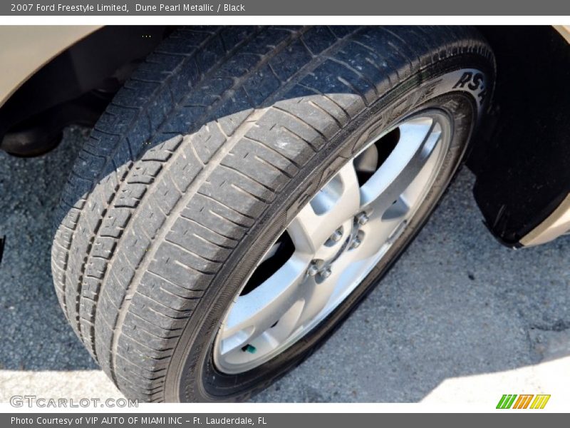 Dune Pearl Metallic / Black 2007 Ford Freestyle Limited