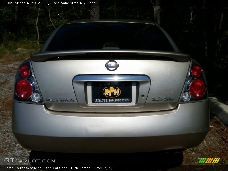 Coral Sand Metallic / Blond 2005 Nissan Altima 2.5 SL