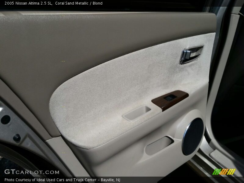 Coral Sand Metallic / Blond 2005 Nissan Altima 2.5 SL