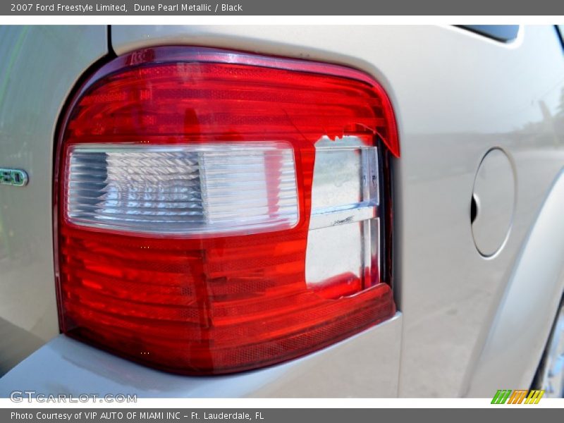 Dune Pearl Metallic / Black 2007 Ford Freestyle Limited