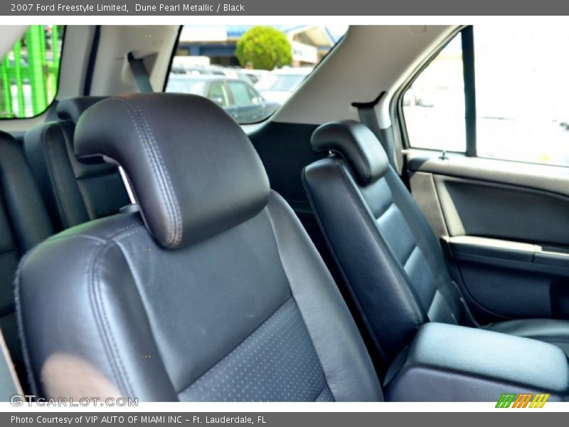 Dune Pearl Metallic / Black 2007 Ford Freestyle Limited