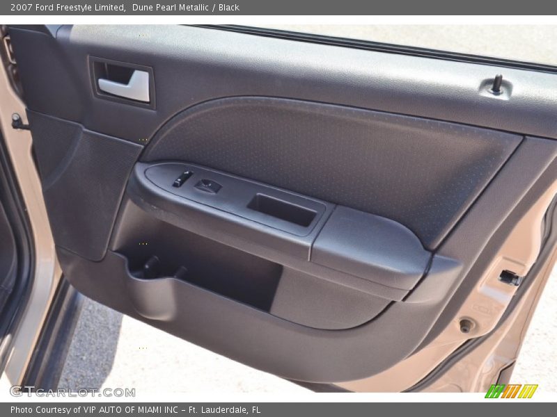 Dune Pearl Metallic / Black 2007 Ford Freestyle Limited