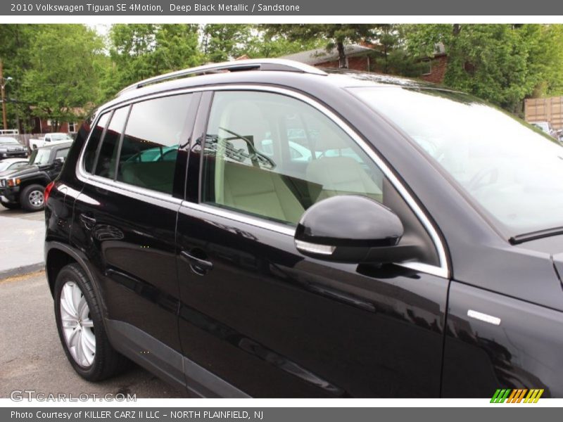 Deep Black Metallic / Sandstone 2010 Volkswagen Tiguan SE 4Motion