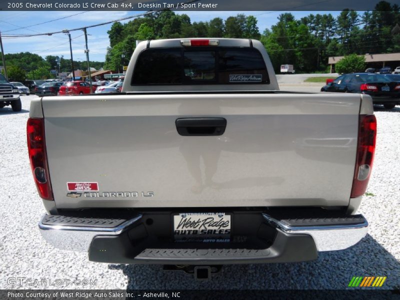 Doeskin Tan / Sport Pewter 2005 Chevrolet Colorado LS Crew Cab 4x4
