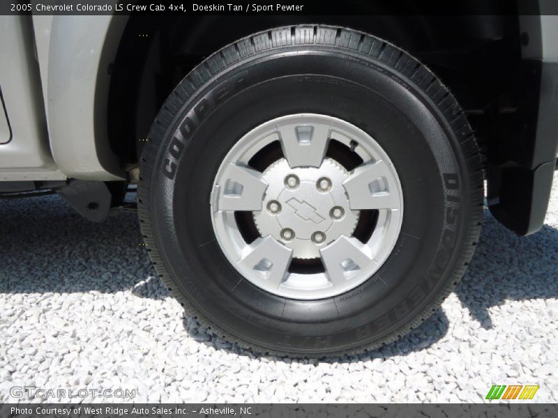 Doeskin Tan / Sport Pewter 2005 Chevrolet Colorado LS Crew Cab 4x4