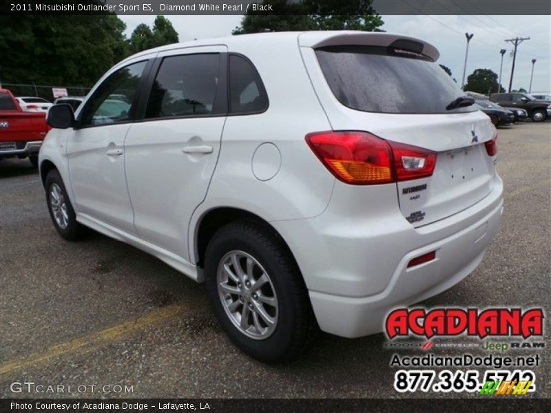 Diamond White Pearl / Black 2011 Mitsubishi Outlander Sport ES