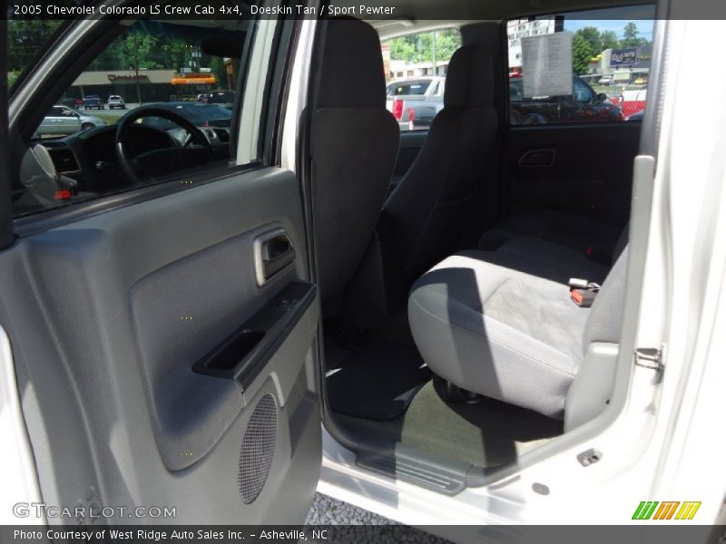 Doeskin Tan / Sport Pewter 2005 Chevrolet Colorado LS Crew Cab 4x4