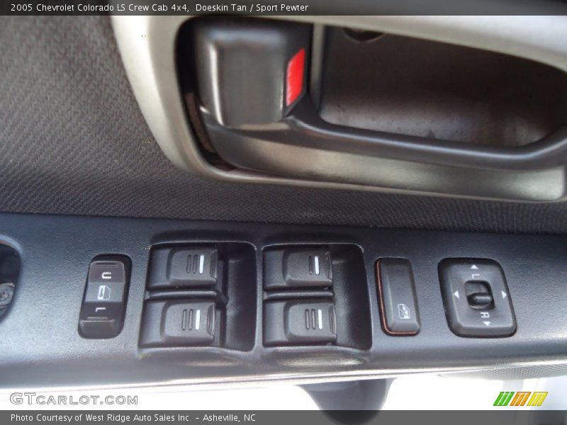 Doeskin Tan / Sport Pewter 2005 Chevrolet Colorado LS Crew Cab 4x4