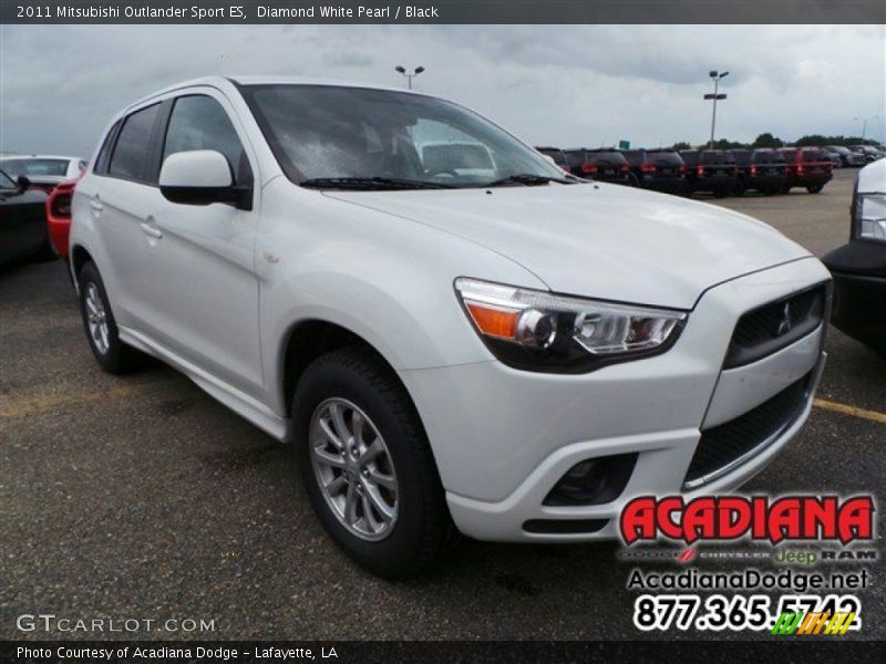 Diamond White Pearl / Black 2011 Mitsubishi Outlander Sport ES
