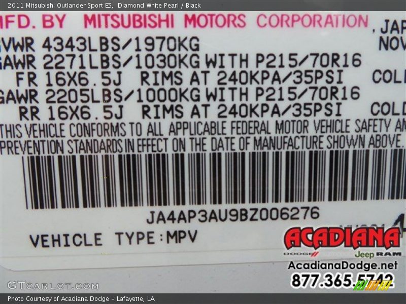 Diamond White Pearl / Black 2011 Mitsubishi Outlander Sport ES